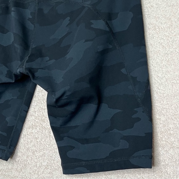 NEW Sweaty Betty POWER Bike Shorts-9” Inseam-Womens S-Charcoal/Black Camo-Sporty - Picture 5 of 11